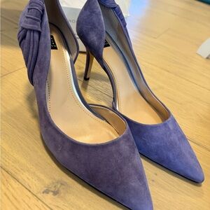 White House, black market, purple Ella Bow heels - NEW